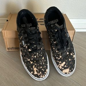 Etnies Subdivision Sneakers Black & Gold Tan Splatter